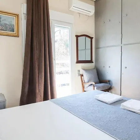 Amazing At Exarcheia Apartment